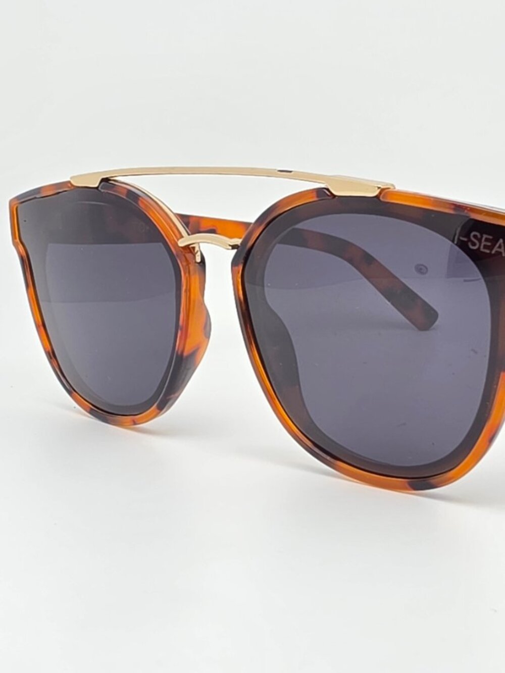 I-SEA Topanga Honey Tortoise Frame Polarized Smoke Lens Aviator Sunglasses 58mm